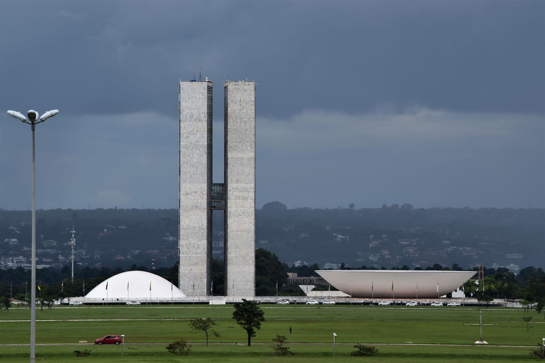Como conquistar a Gen Z? Estratégias presidenciais que podem mudar o rumo das eleições